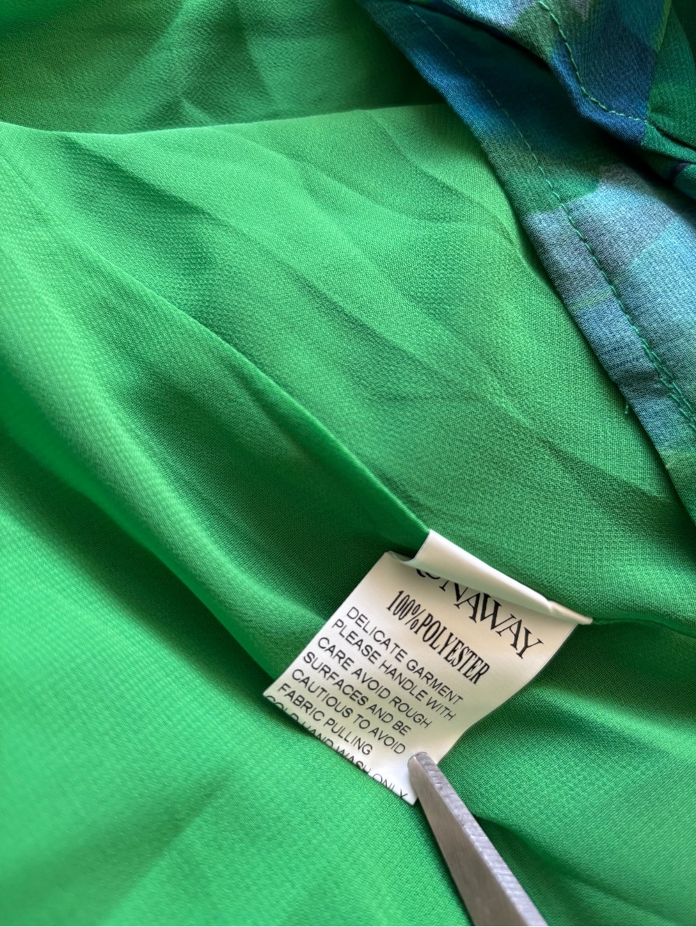 Runaway The Label Sari Green Maxi Dress V Neck Flutter Sleeve Front Slit Size L - Picture 11 of 11